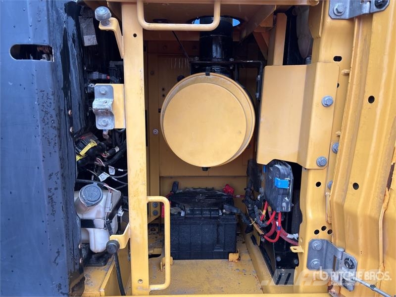 CAT 330 GC Tracked Excavator Koparki gąsienicowe