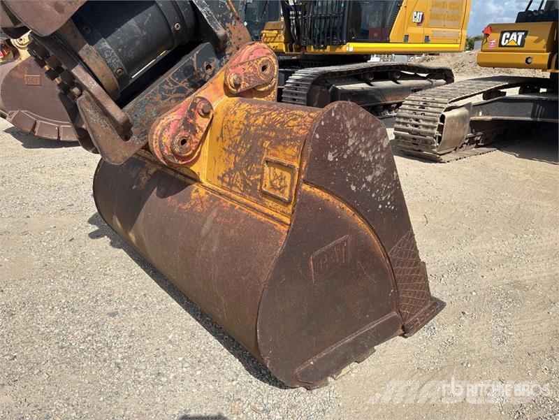 CAT 330 Tracked Excavator Raupenbagger