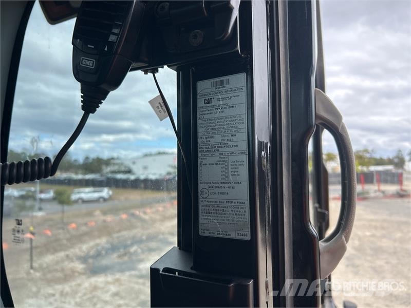 CAT 330 Tracked Excavator Beltegraver