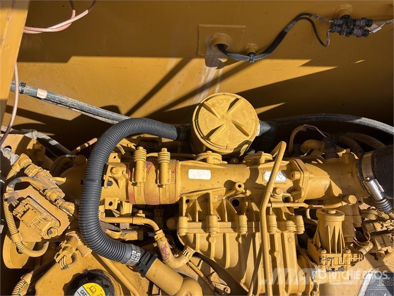 CAT 330 Tracked Excavator Raupenbagger