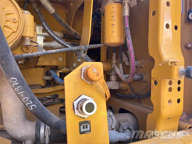 CAT 330 Tracked Excavator Raupenbagger