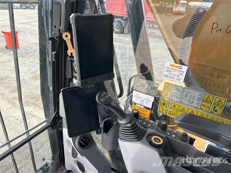 CAT 330 Tracked Excavator Beltegraver