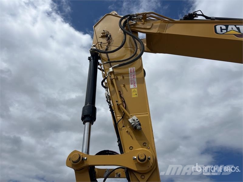 CAT 330 Tracked Excavator Beltegraver