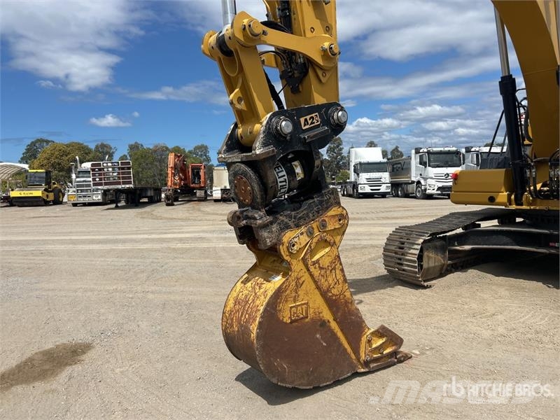 CAT 330 Tracked Excavator Beltegraver