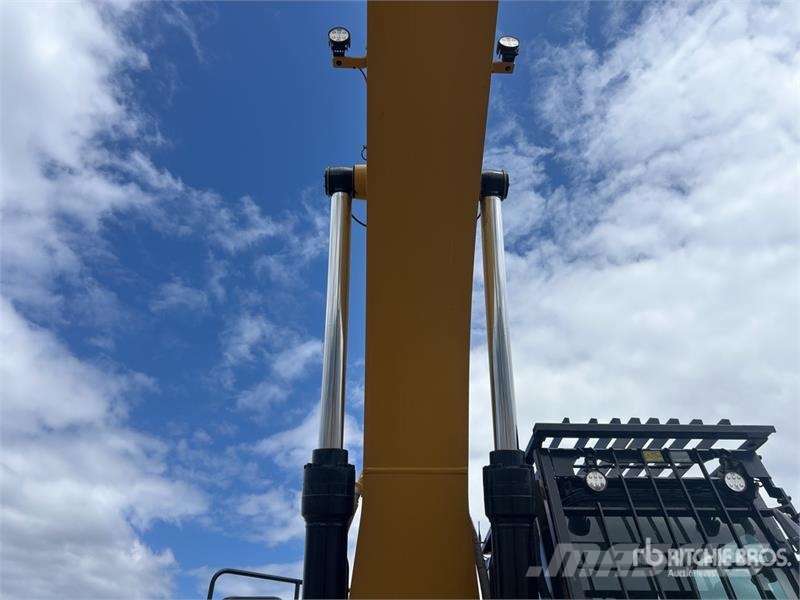 CAT 330 Tracked Excavator Beltegraver