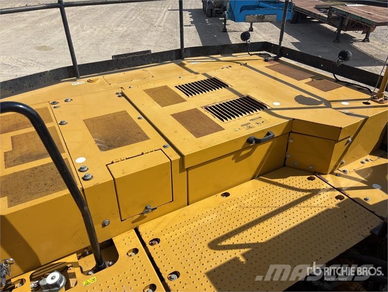 CAT 330 Tracked Excavator Raupenbagger