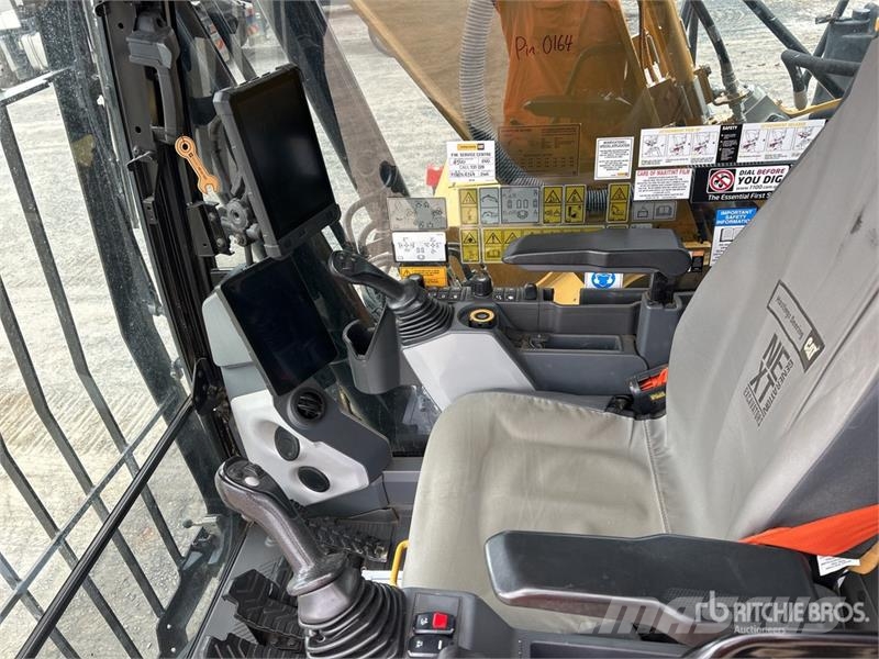 CAT 330 Tracked Excavator Beltegraver