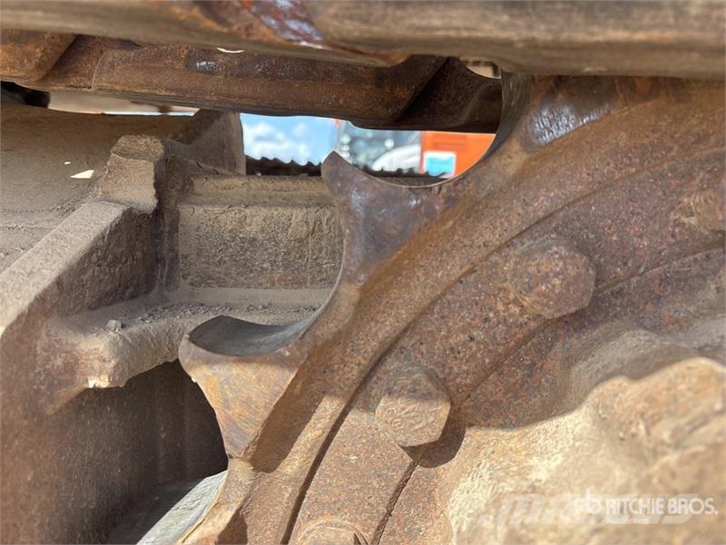 CAT 330 Tracked Excavator Raupenbagger