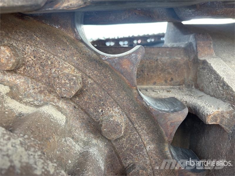 CAT 330 Tracked Excavator Raupenbagger