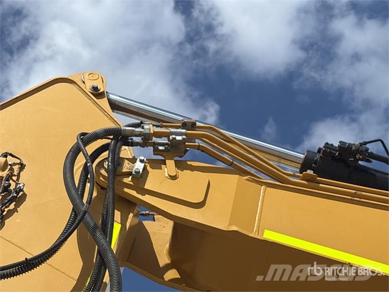 CAT 330 Tracked Excavator Raupenbagger