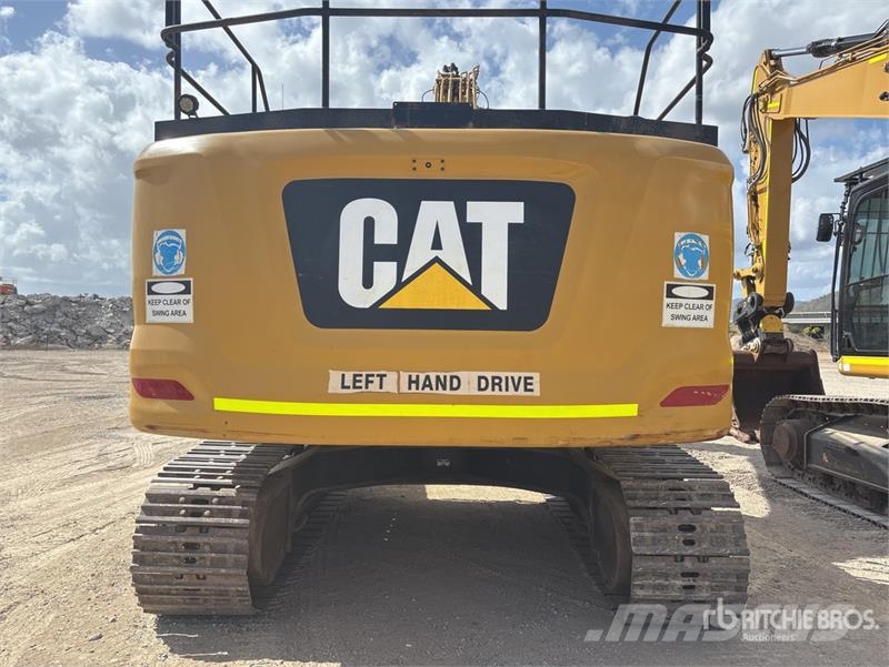 CAT 330 Tracked Excavator Raupenbagger