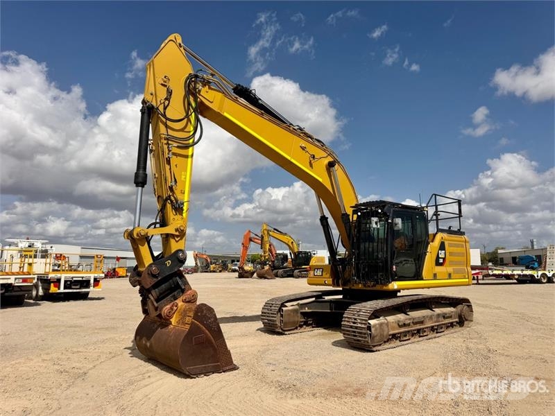 CAT 330 Tracked Excavator Raupenbagger