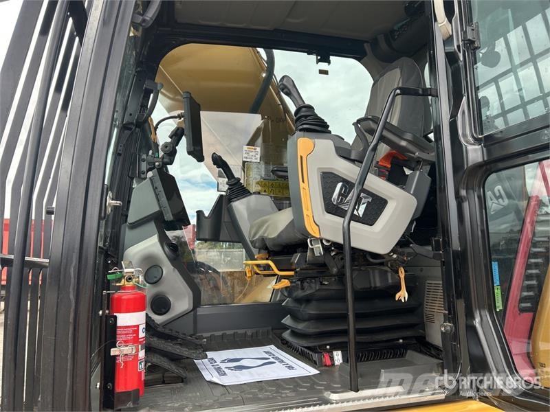 CAT 330 Tracked Excavator Beltegraver