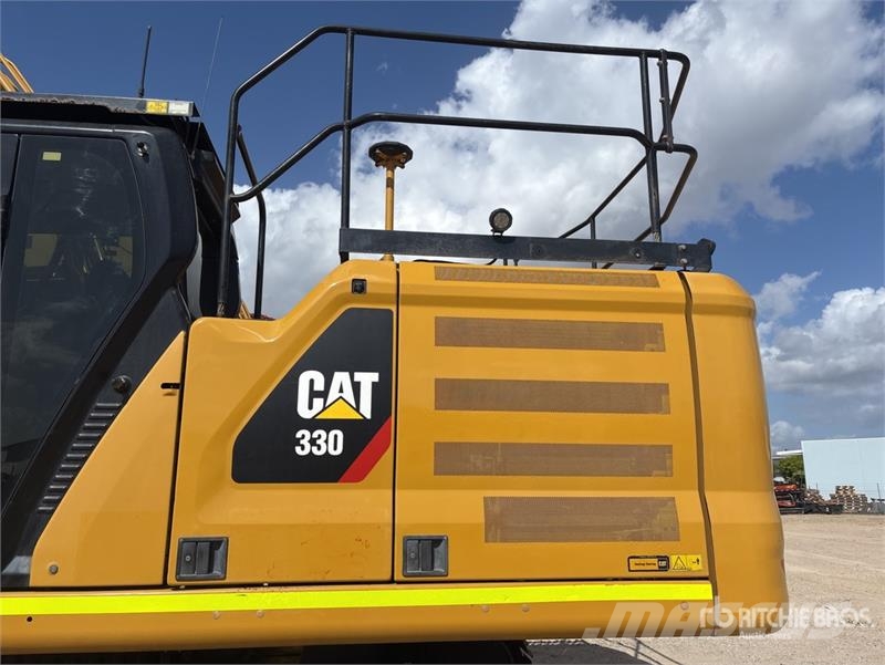 CAT 330 Tracked Excavator Raupenbagger