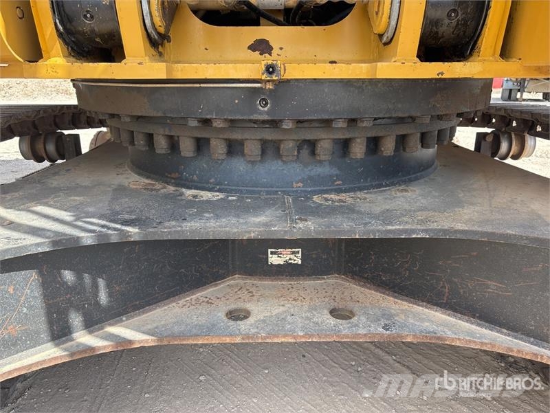 CAT 330 Tracked Excavator Raupenbagger