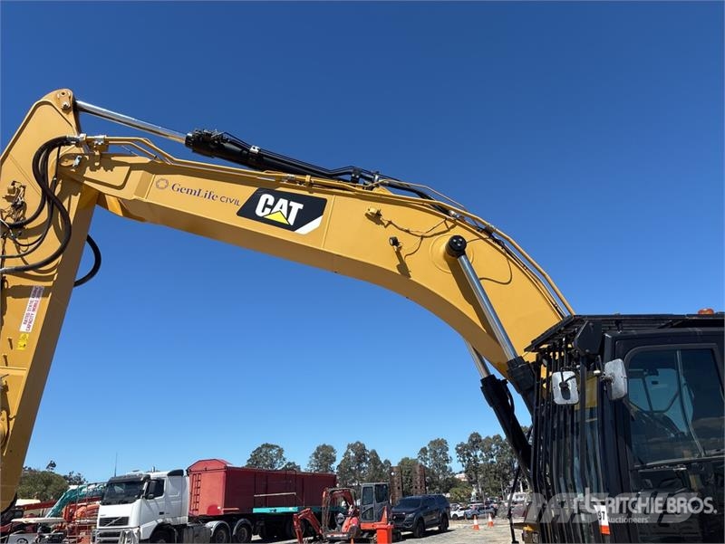 CAT 336 Tracked Excavator Pásová rýpadla