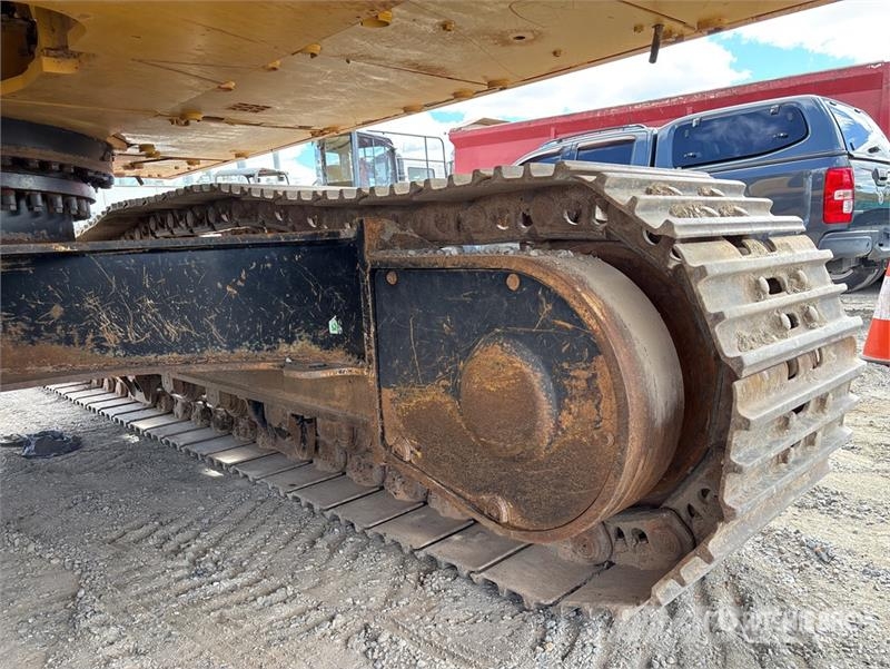 CAT 336 Tracked Excavator Pásová rýpadla