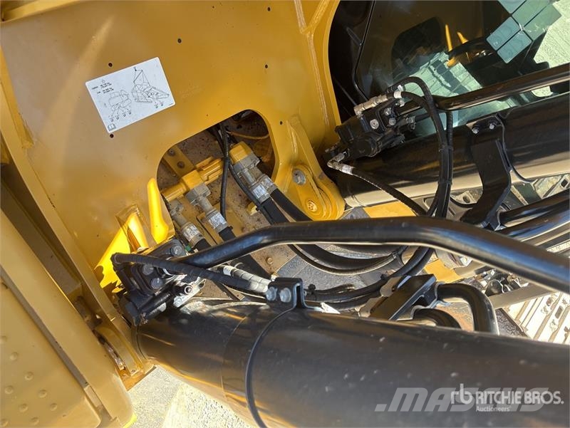 CAT 336 Tracked Excavator Pásová rýpadla