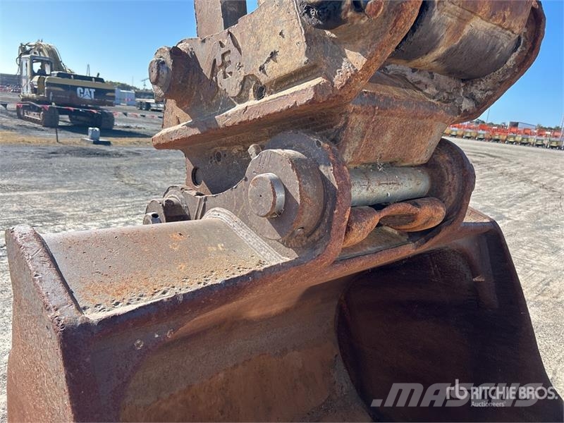CAT 345B Tracked Excavator Raupenbagger