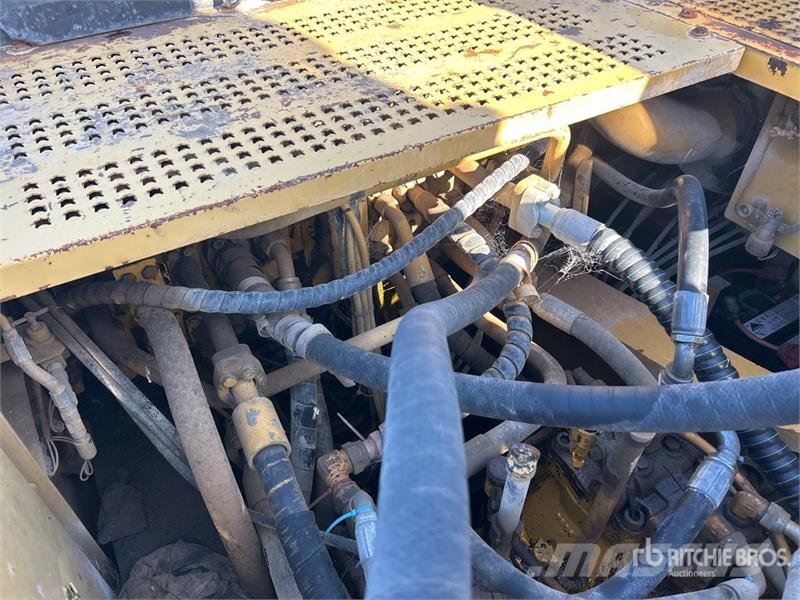 CAT 345B Tracked Excavator Raupenbagger