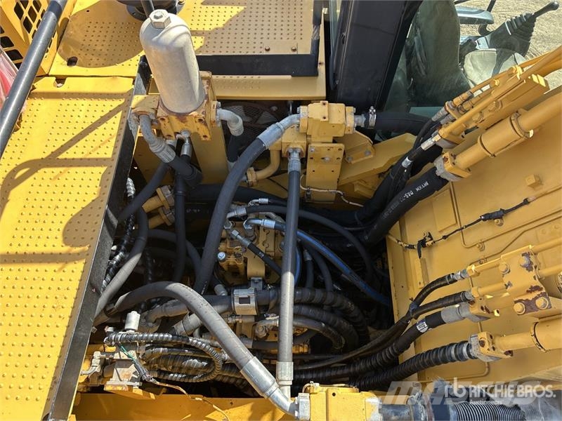 CAT 349D L Tracked Excavator Crawler excavators