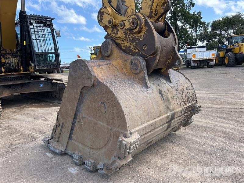 CAT 349D L Tracked Excavator Crawler excavators