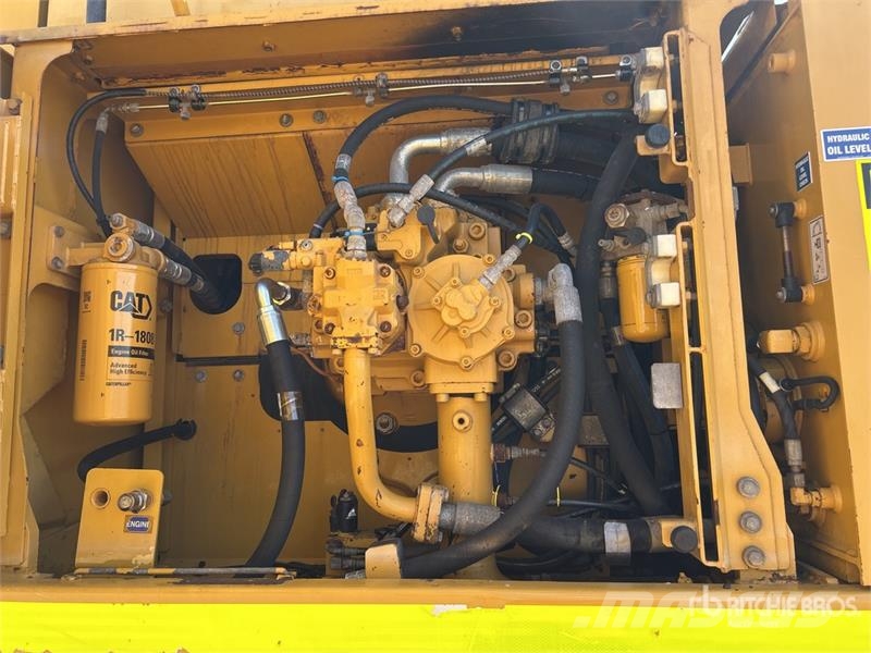 CAT 349D L Tracked Excavator Crawler excavators
