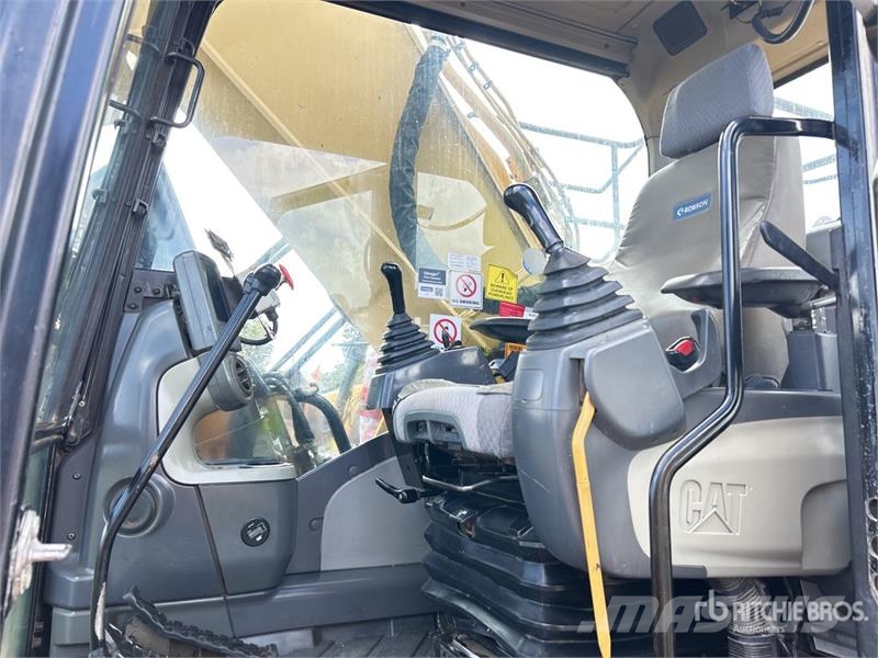 CAT 349D L Tracked Excavator Crawler excavators