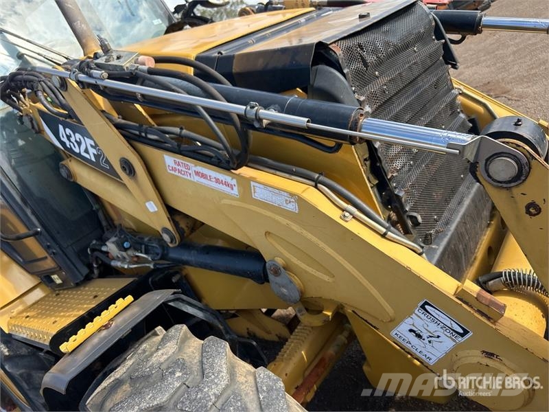 CAT 423F 4x4 Backhoe Loader لوادر ذات جرافات عكسية