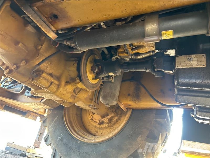 CAT 423F 4x4 Backhoe Loader لوادر ذات جرافات عكسية