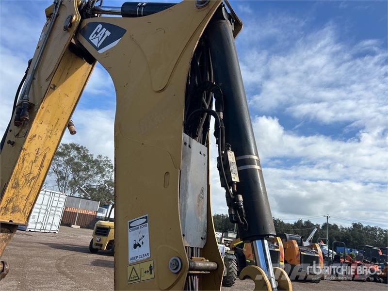 CAT 423F 4x4 Backhoe Loader لوادر ذات جرافات عكسية