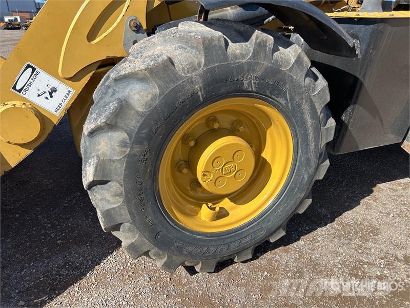 CAT 423F 4x4 Backhoe Loader لوادر ذات جرافات عكسية