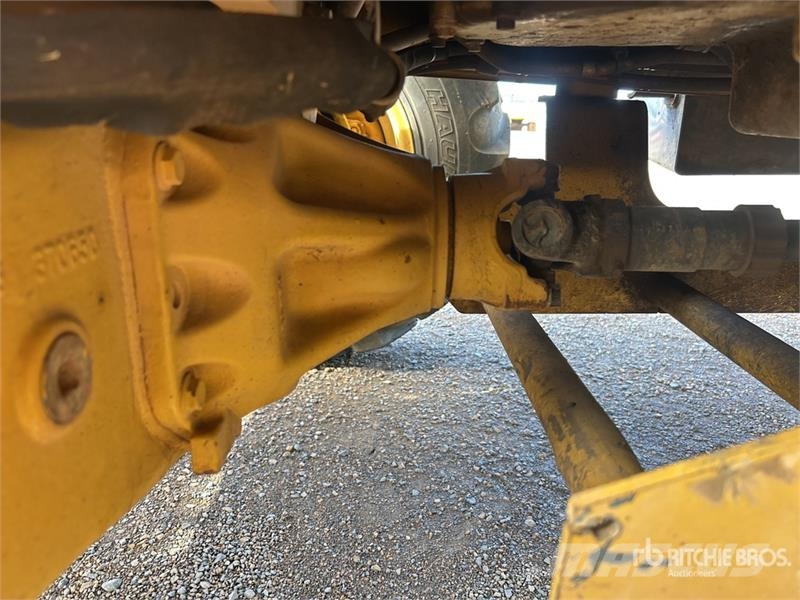 CAT 423F 4x4 Backhoe Loader لوادر ذات جرافات عكسية