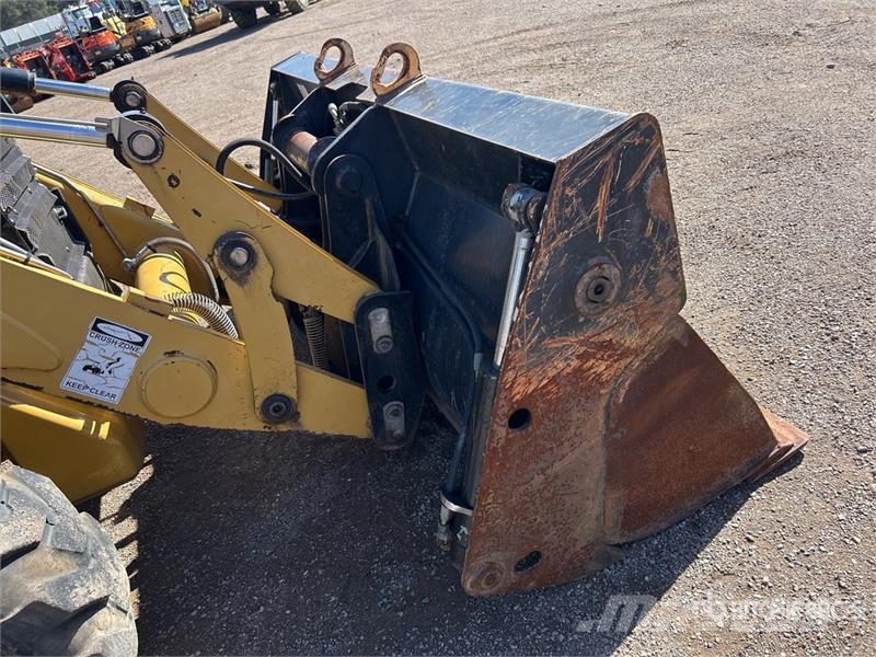 CAT 423F 4x4 Backhoe Loader لوادر ذات جرافات عكسية