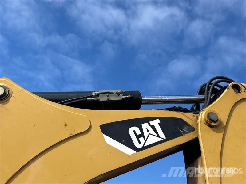 CAT 423F 4x4 Backhoe Loader لوادر ذات جرافات عكسية