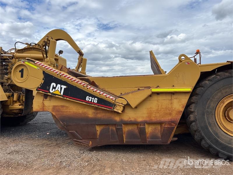 CAT 631G Strugači