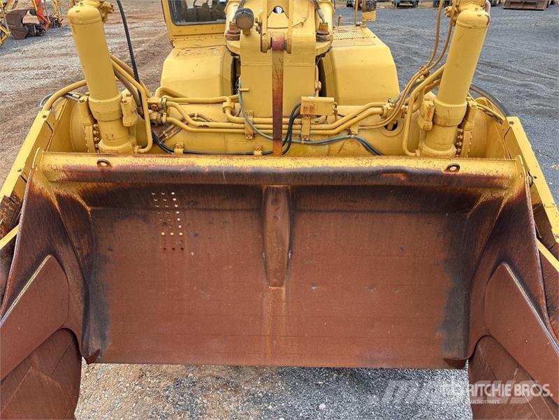 CAT 631G Strugači