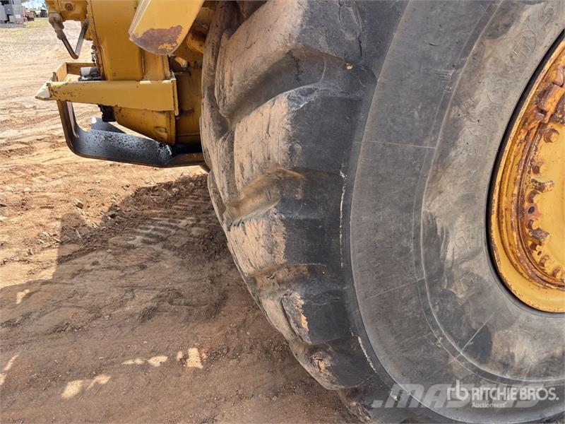 CAT 631G Veiskrape