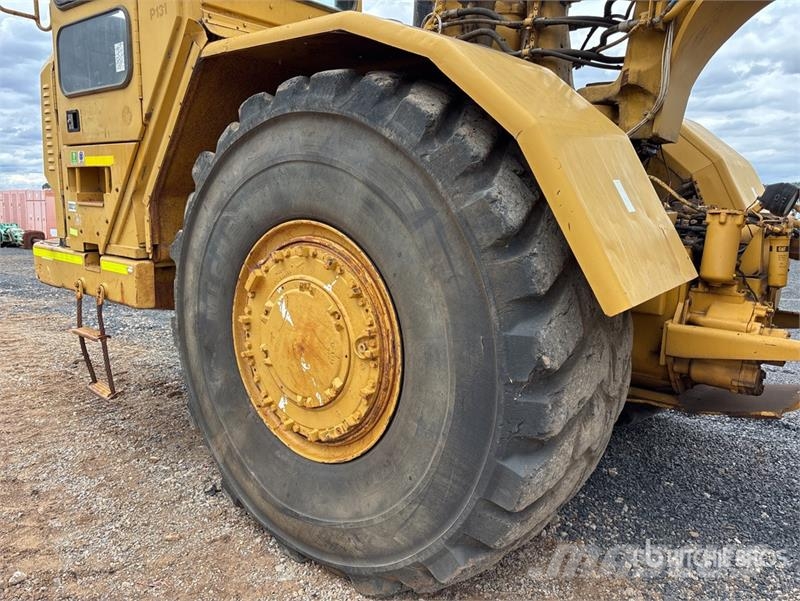 CAT 631G Strugači