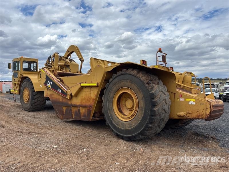 CAT 631G Strugači