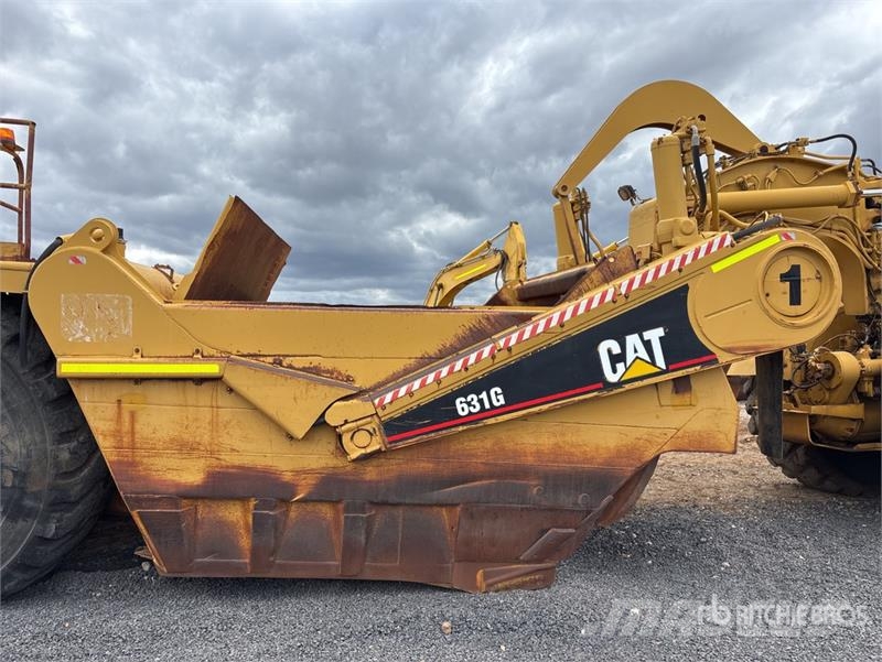 CAT 631G Strugači