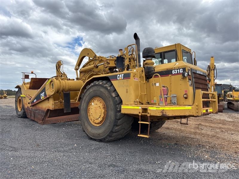CAT 631G Strugači