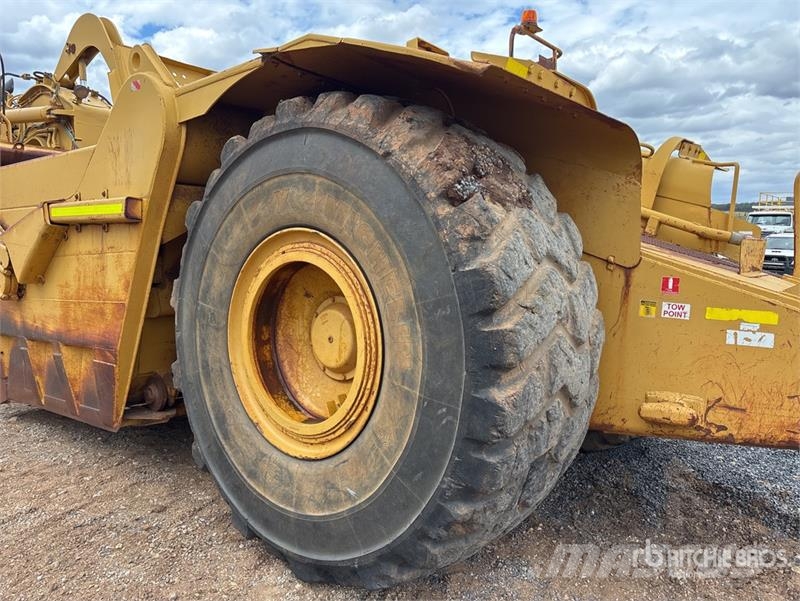 CAT 631G Strugači