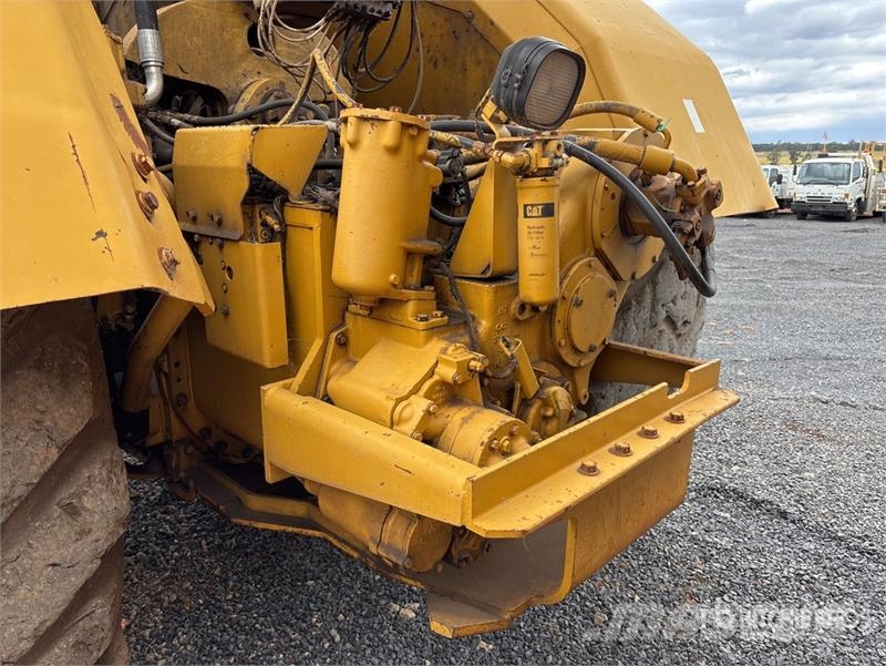 CAT 631G Strugači