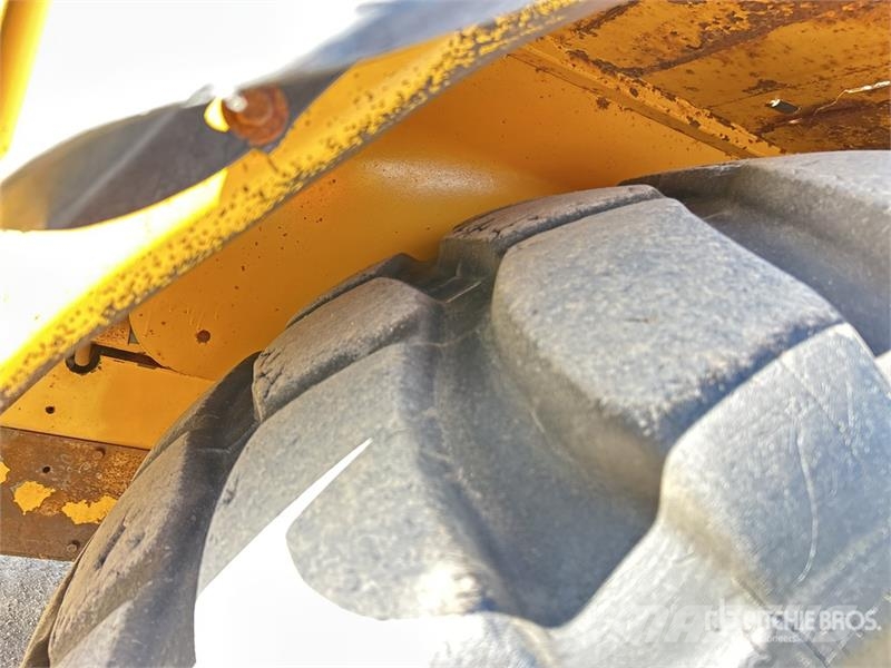 CAT 730 ساحبات مفصلية