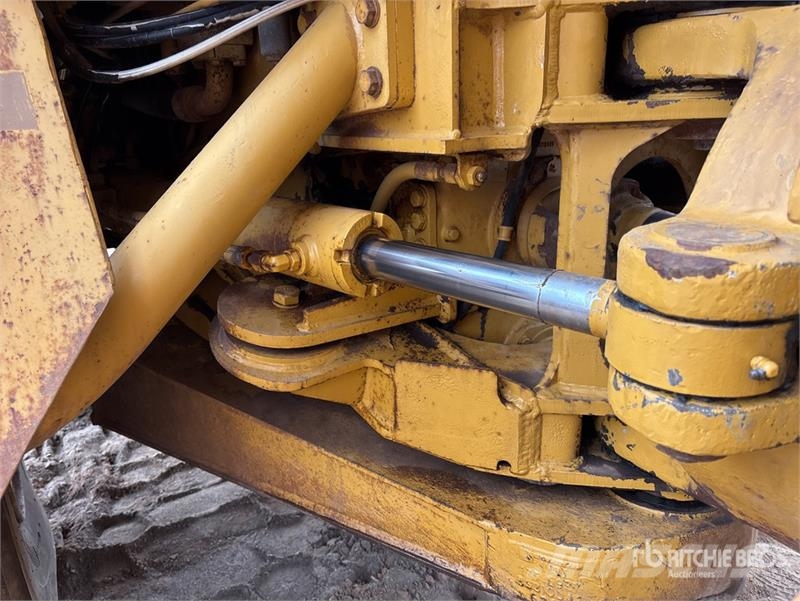 CAT 730 Liigendraamiga pinnaseveokid