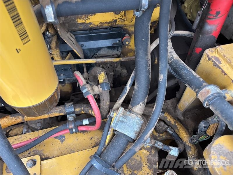 CAT 730 Liigendraamiga pinnaseveokid