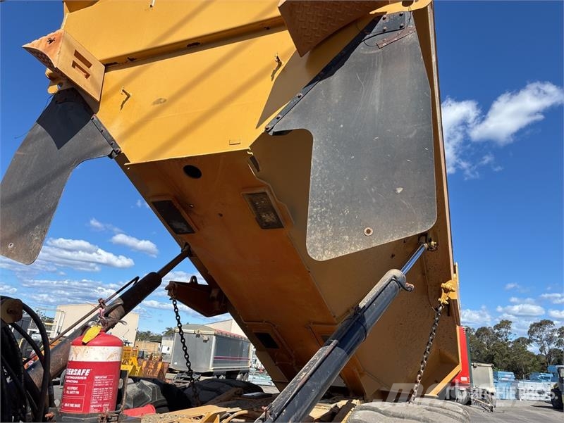 CAT 730 Zglobni damperi