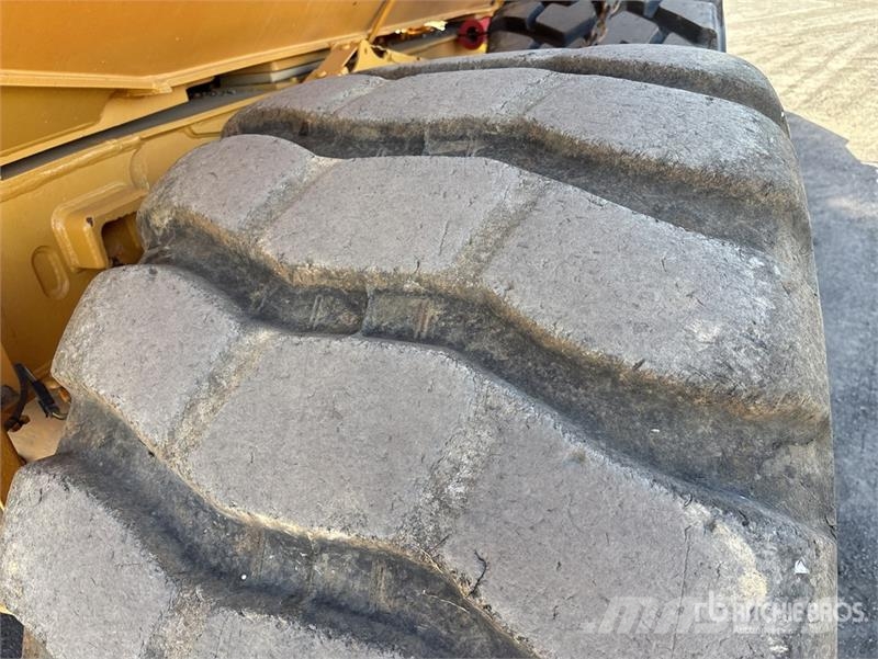 CAT 730 Zglobni damperi