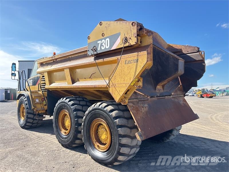 CAT 730 ساحبات مفصلية